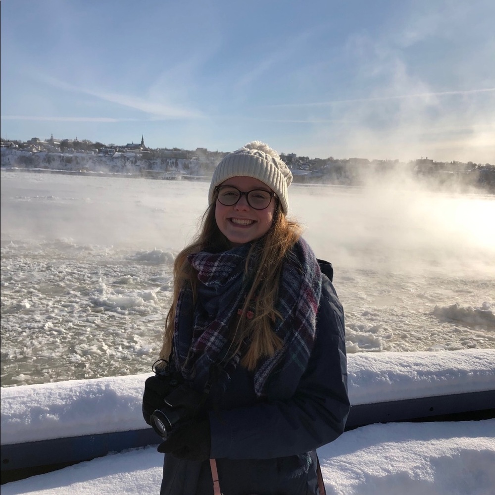 Meet your Posher, Holly